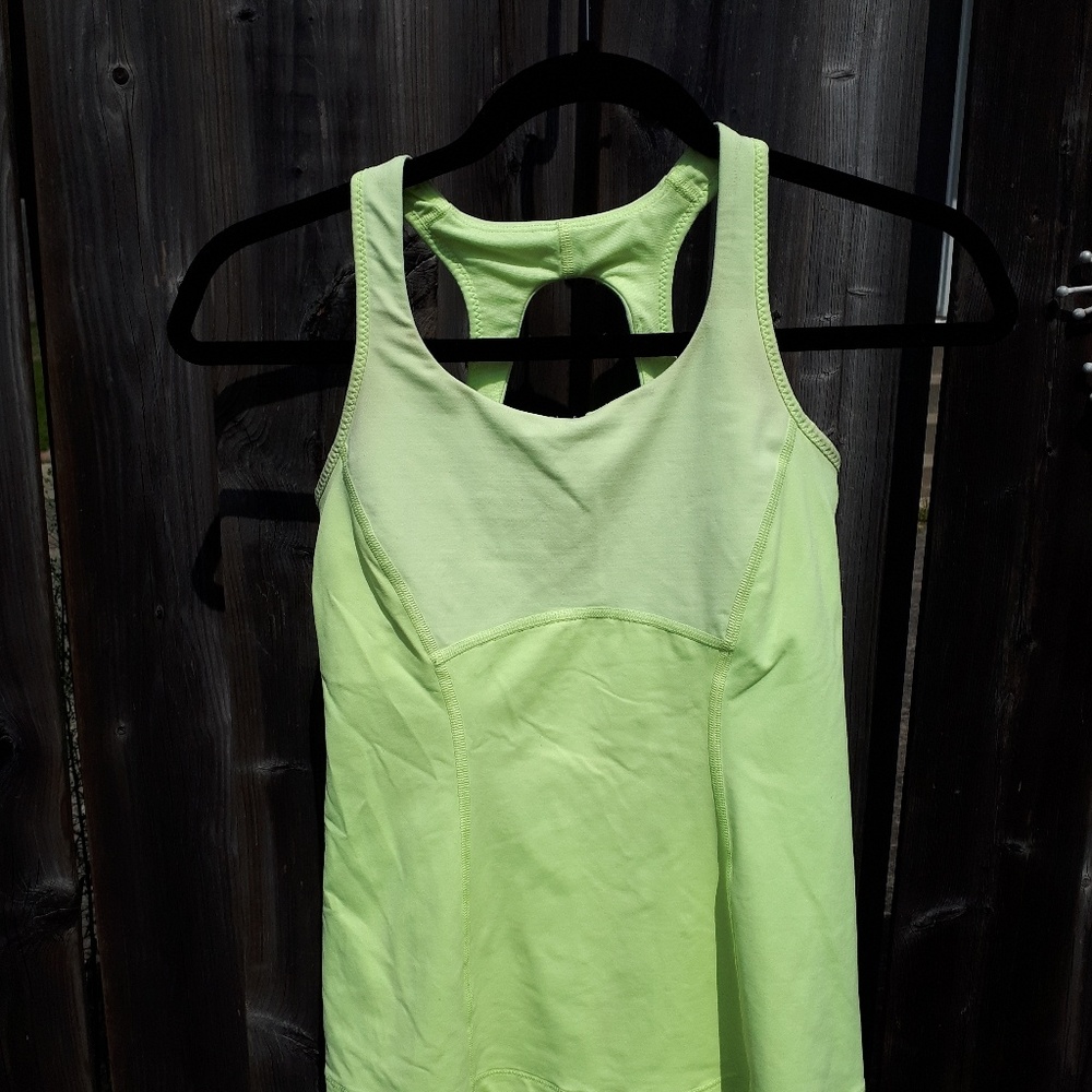 SALE!!  lululemon circuit racerback keyhole tank